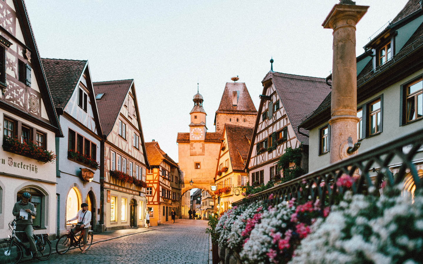 Travel - Tour
